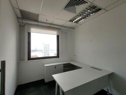 Lippo Centre (D2), Office #568251641